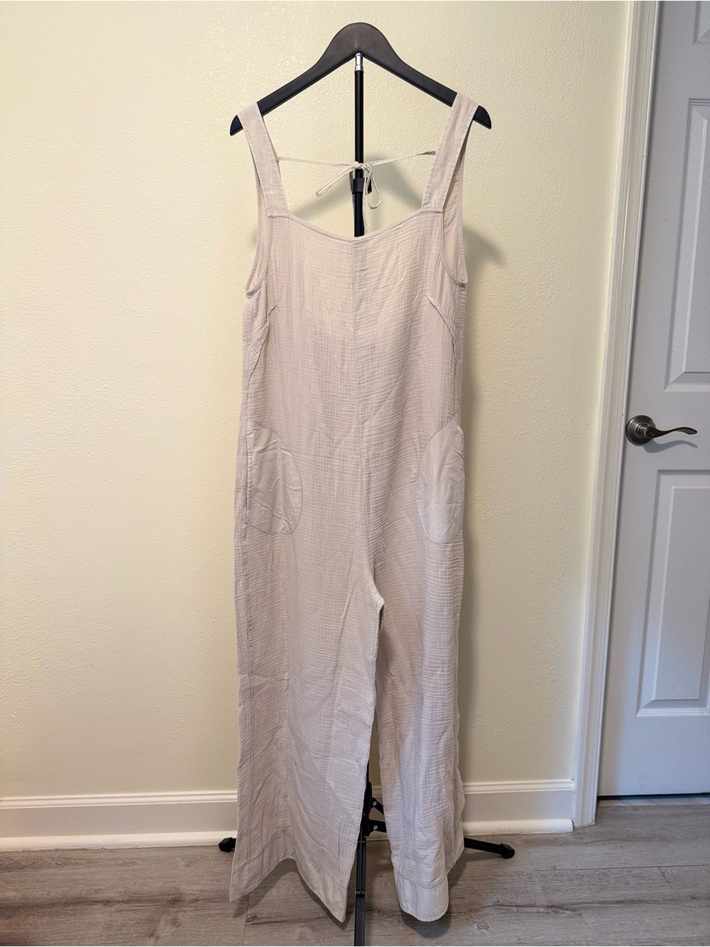 Zenana Set - Beige Gauze Jumpsuit, and Green Brami - S/M/L - Picture 8 of 15